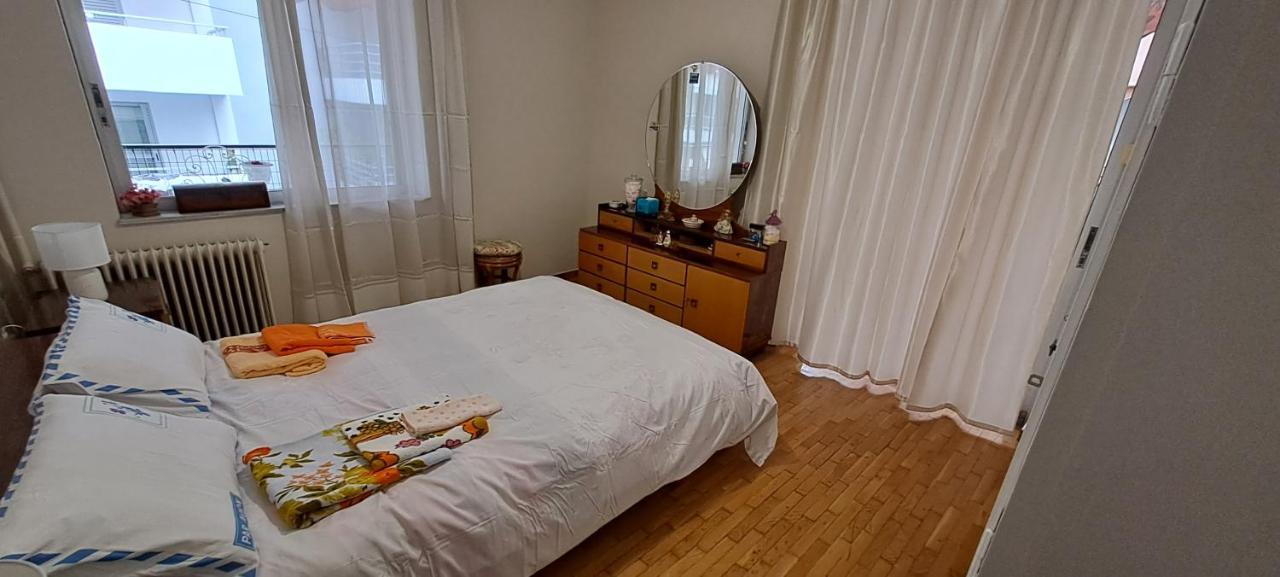 Sq Varnava Appartment 아테네 외부 사진